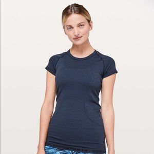 Lululemon Navy Swiftly Tech Top Size 6